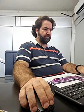 Snapshot of MysterBearMG chatting on February 26, 3:23 pm MysterBearMG online show from February 26, 3:23 pm