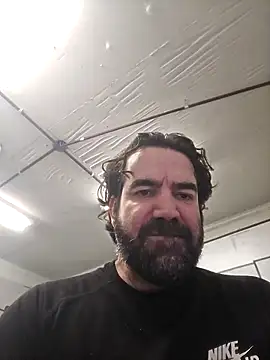 Snapshot of MysterBearMG chatting on February 24, 3:46 pm MysterBearMG online show from February 24, 3:46 pm