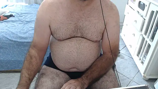 Snapshot of MysterBearMG chatting on January 18, 4:32 pm MysterBearMG online show from January 18, 4:32 pm