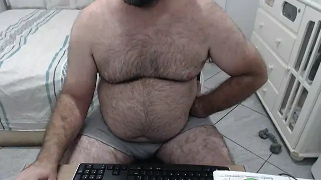 Snapshot of MysterBearMG chatting on February 15, 2:34 am MysterBearMG online show from February 15, 2:34 am