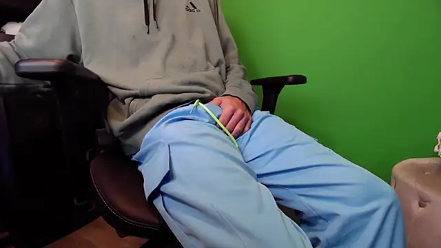 Snapshot of kuruptxxx_live chatting on December 15, 3:12 am kuruptxxx live online show from December 15, 3:12 am