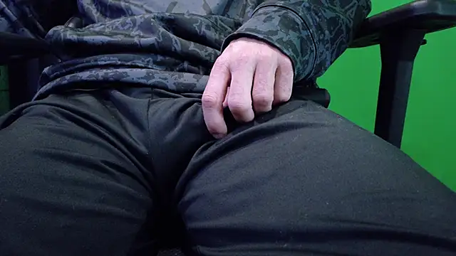 Snapshot of kuruptxxx_live chatting on February 15, 2:49 pm kuruptxxx live online show from February 15, 2:49 pm