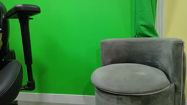 Snapshot of kuruptxxx_live chatting on February 18, 8:38 pm kuruptxxx live online show from February 18, 8:38 pm