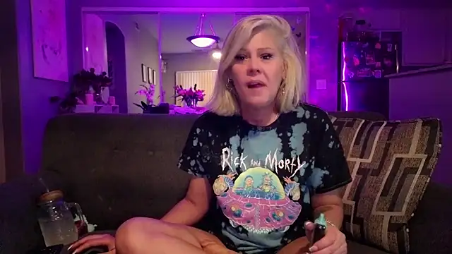 Snapshot of Lexi_Shocker chatting on February 10, 4:22 am Lexi Shocker online show from February 10, 4:22 am