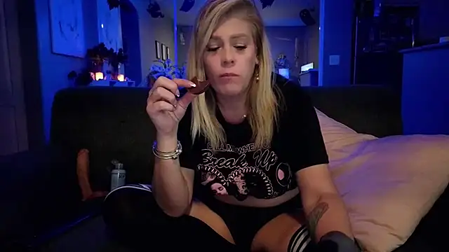 Lexi Shocker online show from September 25, 7:03 am