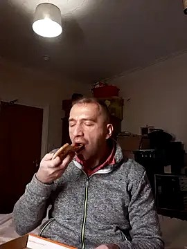 Snapshot of theSmallest-dick chatting on February 26, 9:53 pm theSmallest-dick online show from February 26, 9:53 pm
