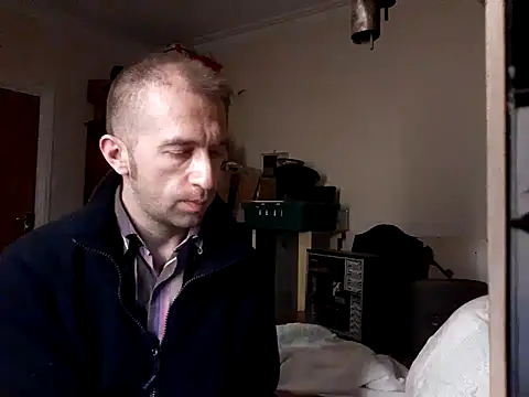 Snapshot of theSmallest-dick chatting on December 17, 7:59 pm theSmallest-dick online show from December 17, 7:59 pm