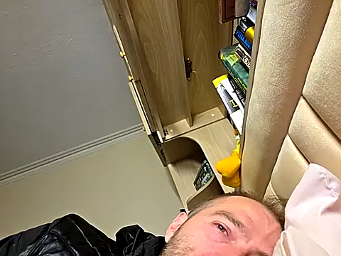 Snapshot of theSmallest-dick chatting on October 18, 10:56 pm theSmallest-dick online show from October 18, 10:56 pm