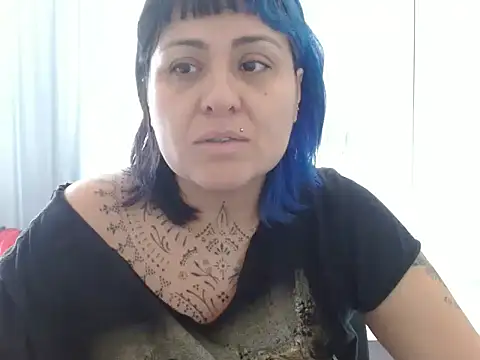 vaholiver online show from March 22, 3:24 pm