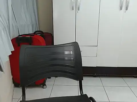 vaholiver online show from February 12, 6:29 pm