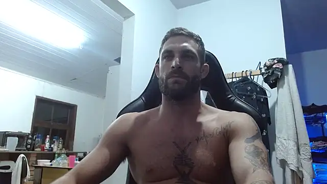 Snapshot of surfdog_95 chatting on March 10, 12:18 am surfdog 95 online show from March 10, 12:18 am