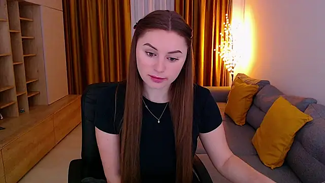  Mia Adams online show from March 19, 7:30 am