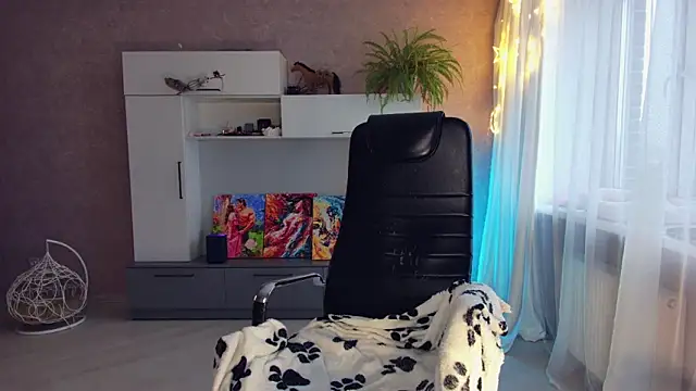 Snapshot of Cuddle_Cat chatting on February 10, 5:58 am Cuddle Cat online show from February 10, 5:58 am