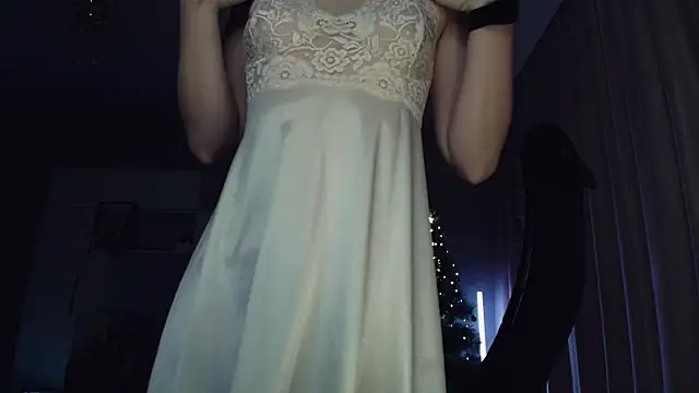 Snapshot of Cuddle_Cat chatting on December 21, 1:46 pm Cuddle Cat online show from December 21, 1:46 pm