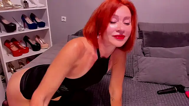 Jullia Moor online show from June 20, 12:26 am