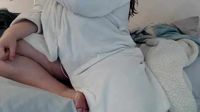 sweeti Em online show from February 16, 7:01 pm