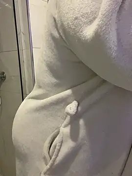 sweeti Em online show from April 20, 6:53 pm