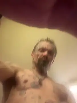 Snapshot of juggz6969 chatting on November 5, 4:59 am juggz6969 online show from November 5, 4:59 am