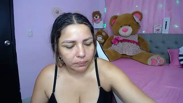 Snapshot of cum_bigass chatting on October 24, 12:04 pm cum bigass online show from October 24, 12:04 pm