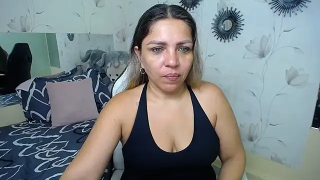 Snapshot of cum_bigass chatting on October 5, 12:07 pm cum bigass online show from October 5, 12:07 pm