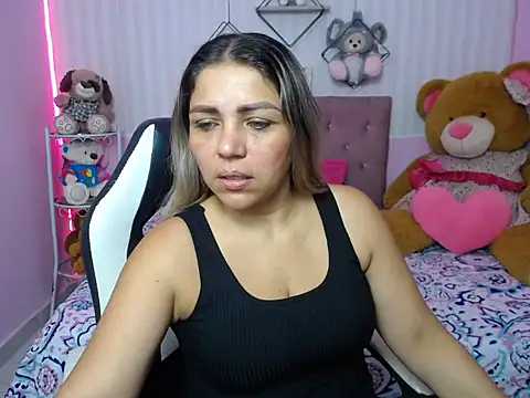 Snapshot of cum_bigass chatting on September 26, 12:23 pm cum bigass online show from September 26, 12:23 pm
