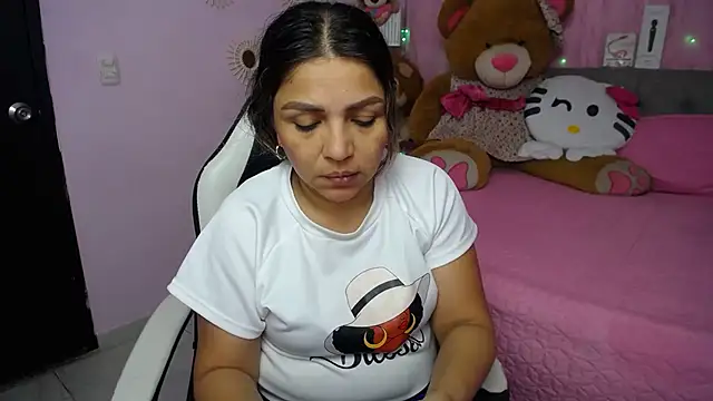 Snapshot of cum_bigass chatting on October 25, 12:04 pm cum bigass online show from October 25, 12:04 pm