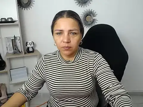 Snapshot of cum_bigass chatting on June 12, 12:14 pm cum bigass online show from June 12, 12:14 pm