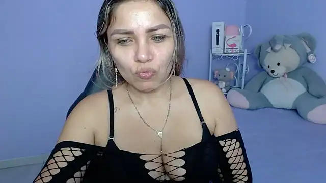 Snapshot of cum_bigass chatting on March 14, 12:18 pm cum bigass online show from March 14, 12:18 pm