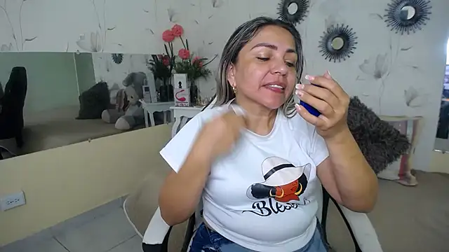 cum bigass online show from December 17, 12:10 pm