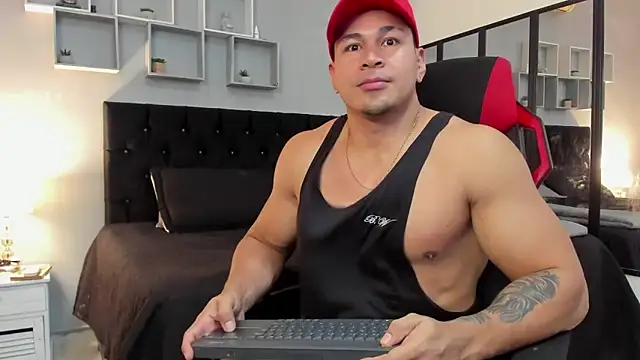 tyler hank01 online show from December 23, 2:11 am