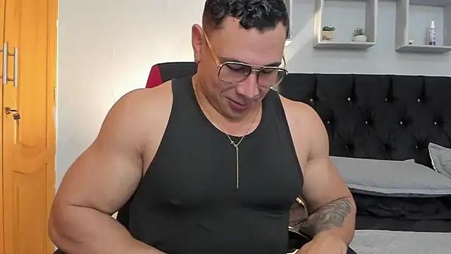 tyler hank01 online show from March 27, 1:14 am