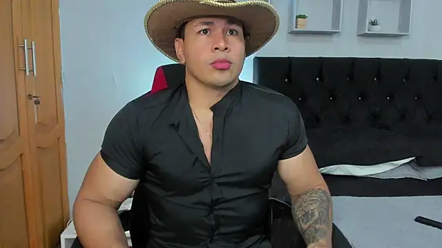 tyler hank01 online show from December 3, 2:12 am