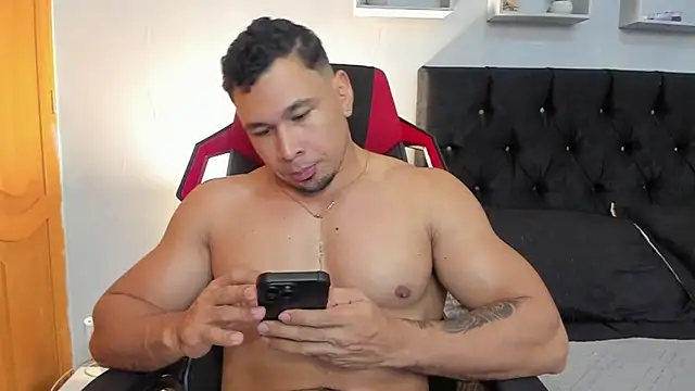 tyler hank01 online show from March 17, 3:31 am