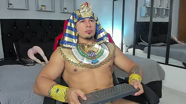 tyler hank01 online show from October 31, 6:48 pm