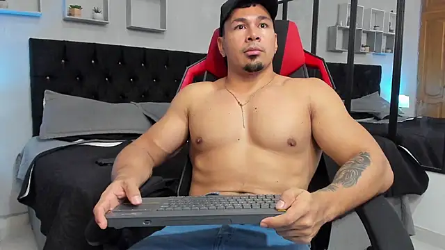 tyler hank01 online show from March 6, 12:05 am