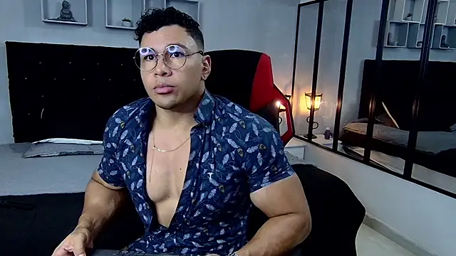 tyler hank01 online show from February 5, 1:47 am