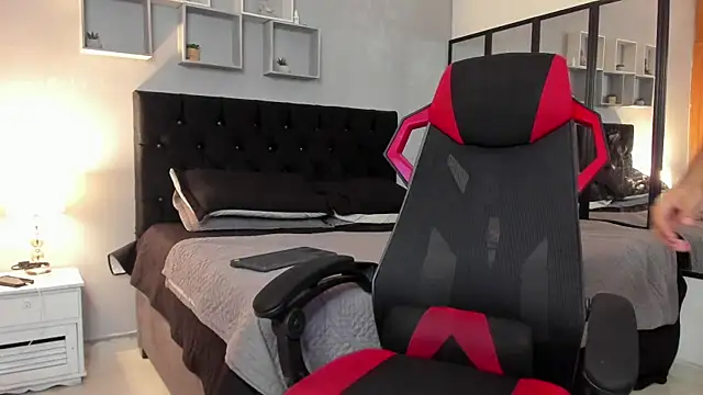 tyler hank01 online show from December 15, 11:42 pm