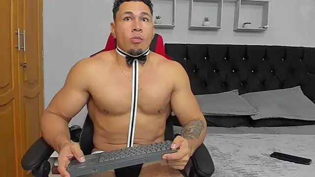 tyler hank01 online show from June 1, 11:26 pm