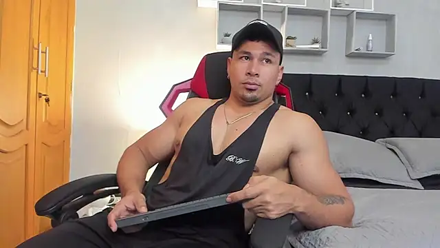 tyler hank01 online show from March 24, 6:19 pm