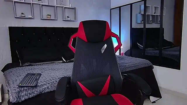 tyler hank01 online show from September 19, 10:14 pm