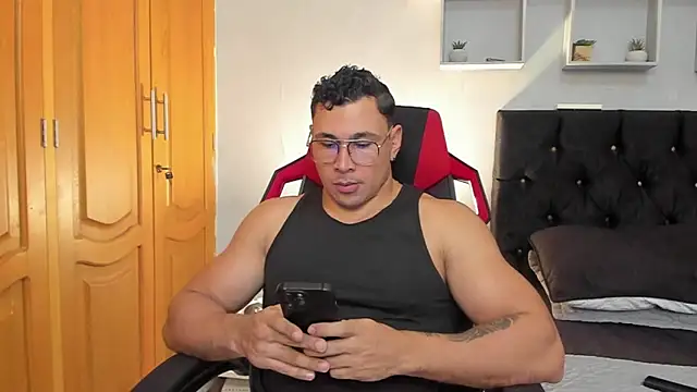 tyler hank01 online show from March 29, 7:26 pm