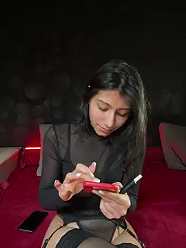 Snapshot of Kiscsillagg chatting on February 15, 7:50 pm Kiscsillagg online show from February 15, 7:50 pm