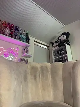 devlin nurmi online show from January 9, 7:43 pm