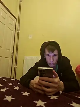 Snapshot of LuxxFin chatting on November 17, 3:54 am LuxxFin online show from November 17, 3:54 am