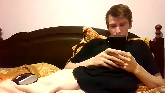 Snapshot of LuxxFin chatting on December 5, 7:11 pm LuxxFin online show from December 5, 7:11 pm