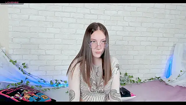 LinaKenny online show from February 13, 5:46 pm