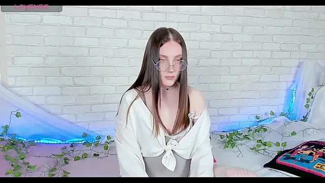 LinaKenny online show from March 12, 6:12 pm