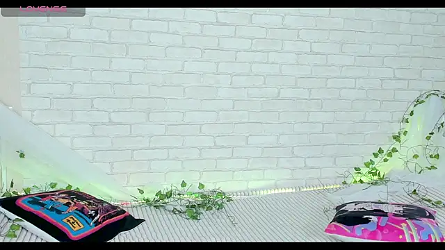 LinaKenny online show from March 22, 6:20 pm