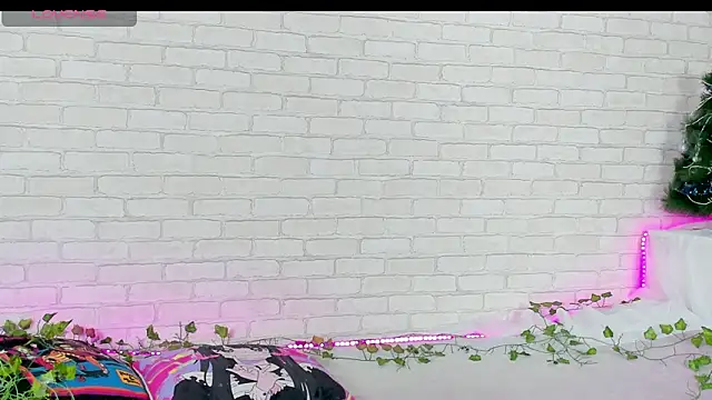 LinaKenny online show from December 16, 9:57 am