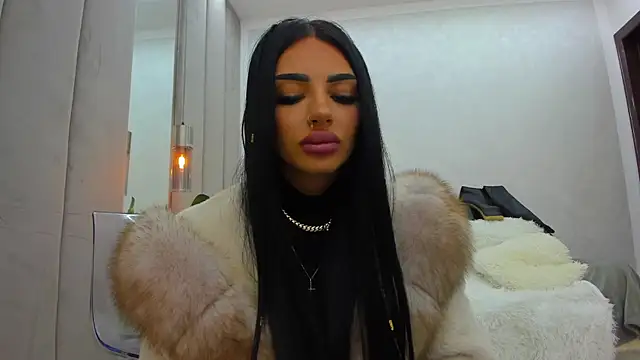 Britney Charm  online show from March 28, 7:31 am